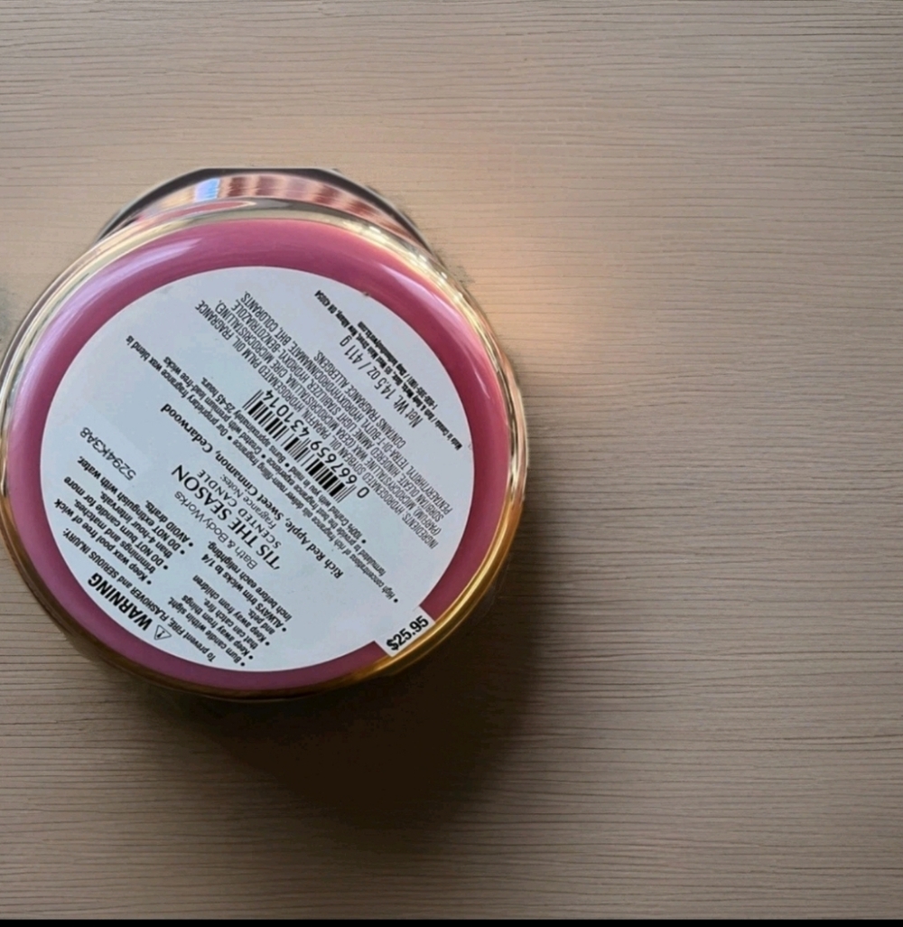 Bath & Body Works 'Tis The Season Candle Limited Edition 3 Wick NIB - Picture 3 of 3